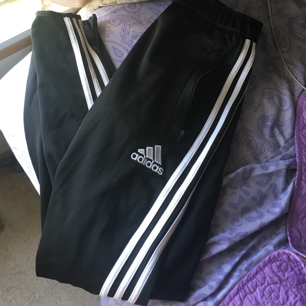Sportswear adidas pants
